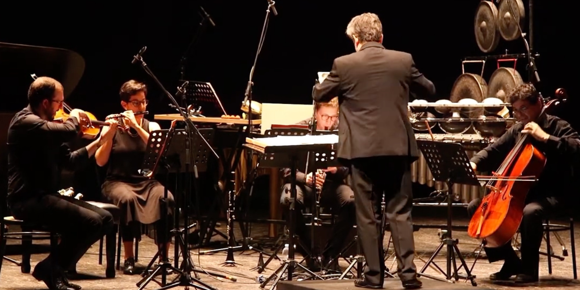 Non Canonic Variations